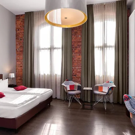 Hotel Volksschule-2